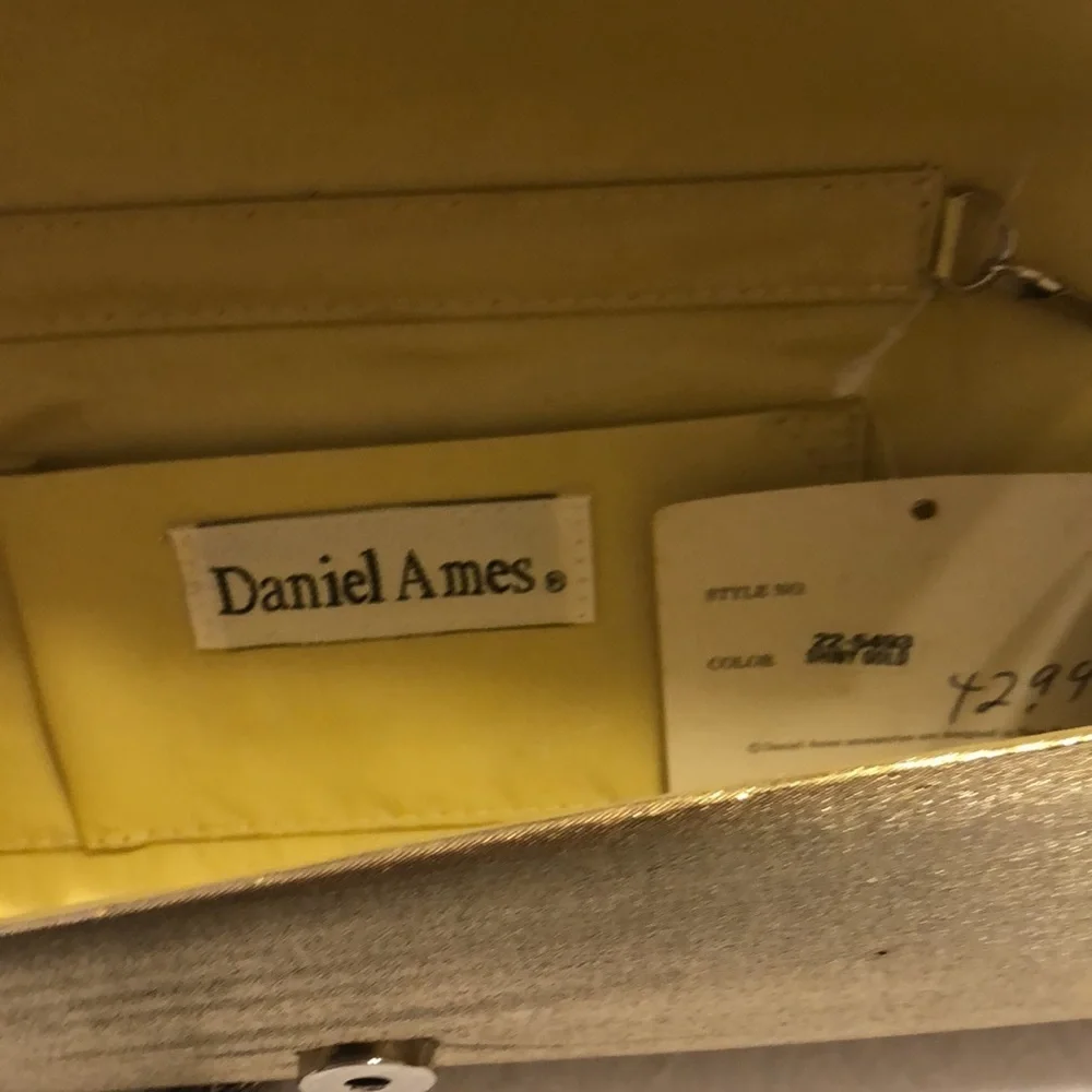 NWT Daniel Ames shiny gold shoulder bag/clutch. - Picture 4 of 8